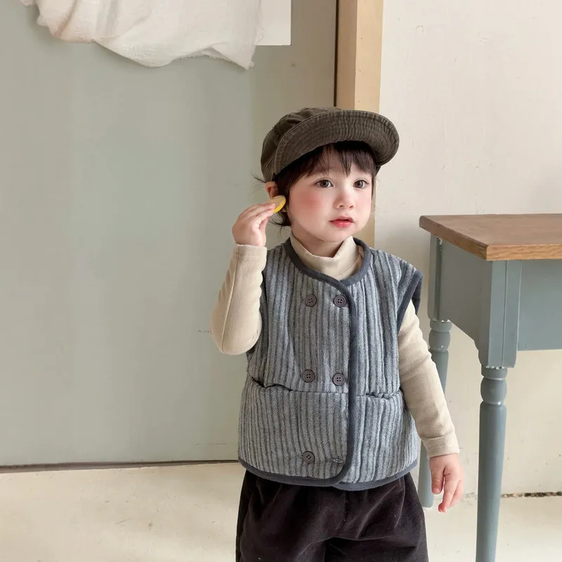 【BABY】グレーストライプボタンポケットキッズベスト