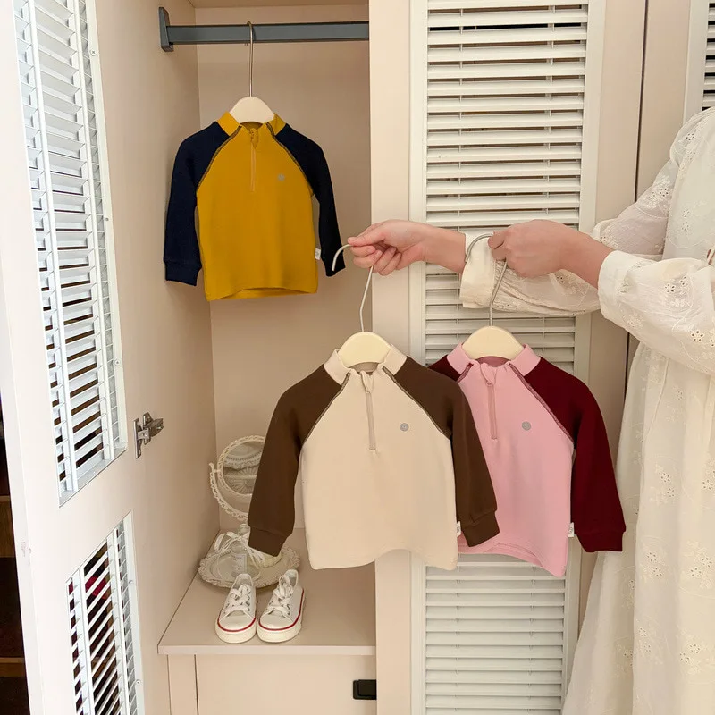 【BABY】配色ラグランハーフジップ襟付き長袖Tシャツ