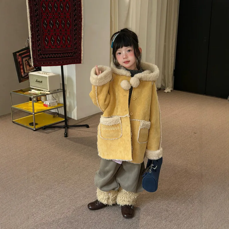 【KID】イエローフード付きムートンジャケット