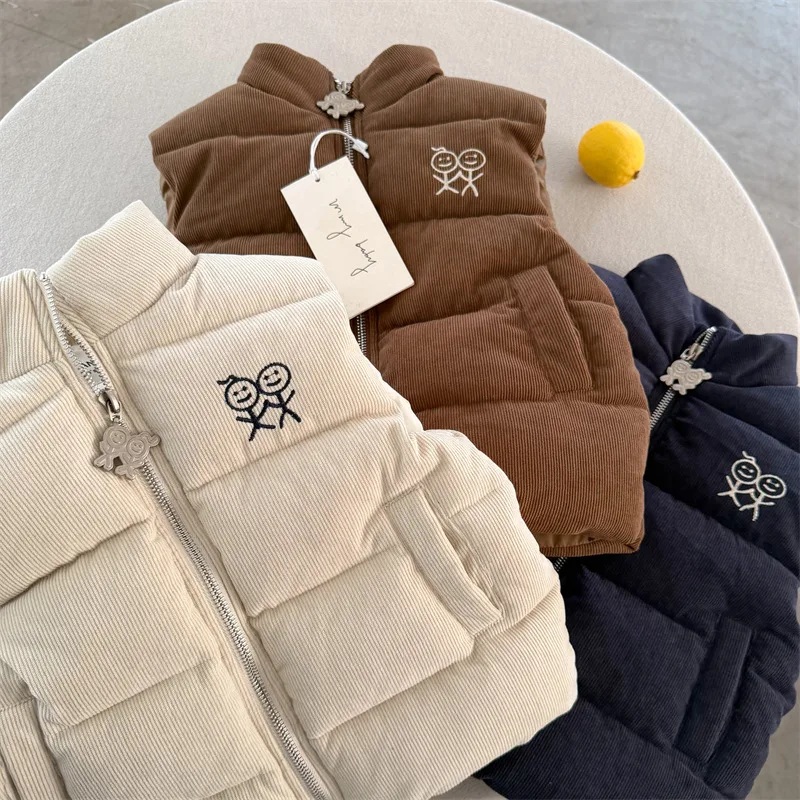 【KID】リブ調襟付きワンポイント刺繍ベスト