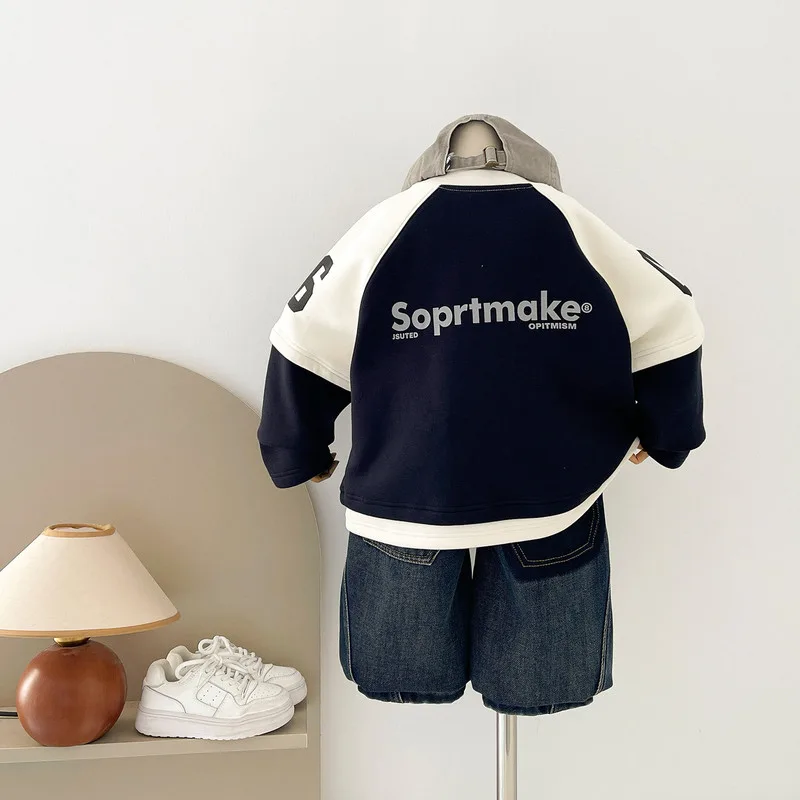 【KID】スポーツ配色切替英字ロゴ長袖Tシャツ