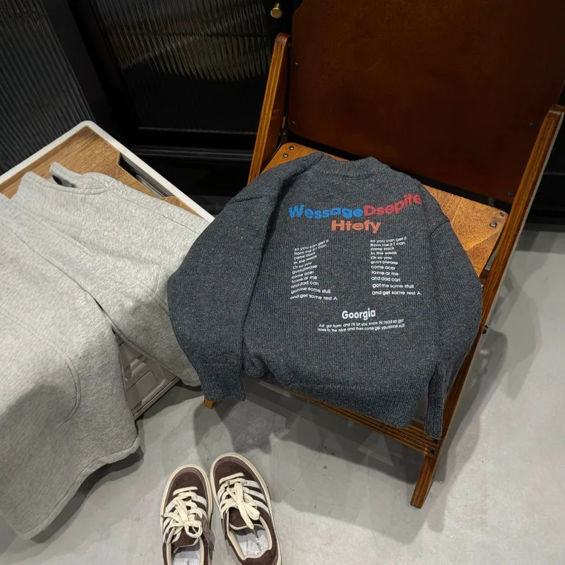 【KID】カジュアル英字タイポニットTシャツ