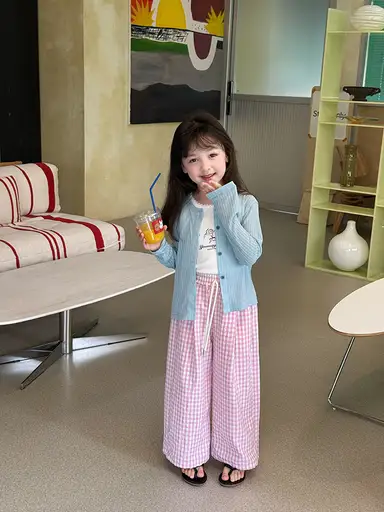 ブルー
