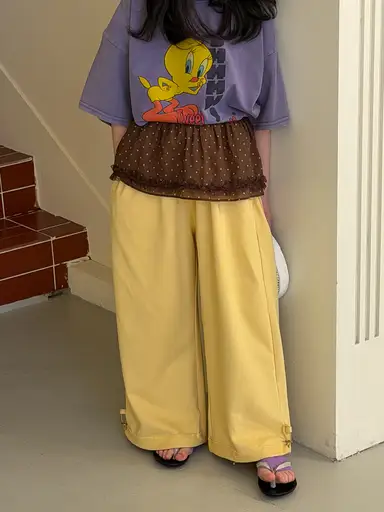 イエロー
