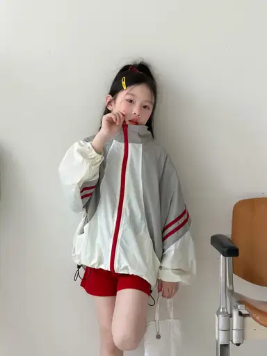 グレーアウター