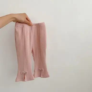 ピンク