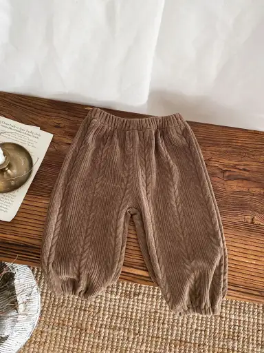 ブラウン