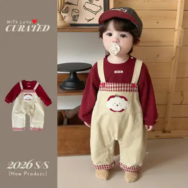 レッドトップス＋ベージュサロペットロンパースセット