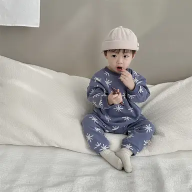 ブルー