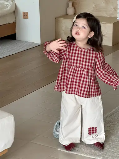 アイボリーパンツ