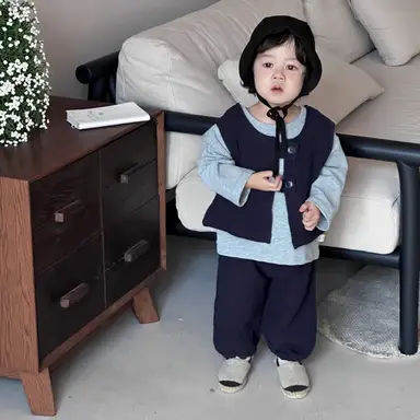 ネイビーベスト＋パンツセット + グレートップス