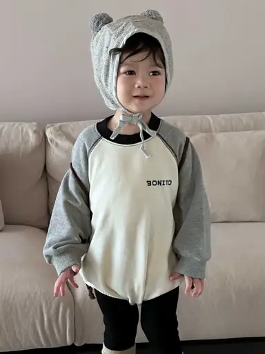 グレー袖ロンパース