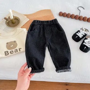 ブラック パンツ