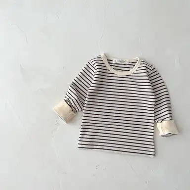 ブラックストライプトップス