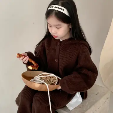 ブラウン