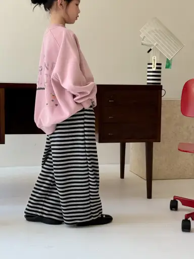 ライトグレー