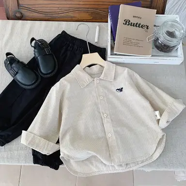 ベージュ シャツ