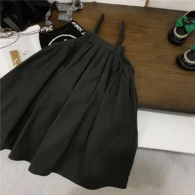 ダークグリーンサロペットワンピース