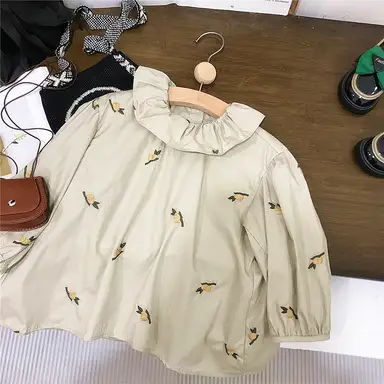 ライトグリーントップス