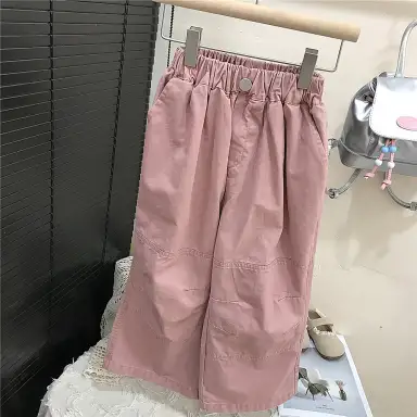 ピンクパンツ