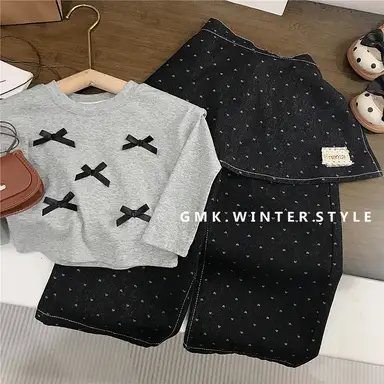 グレートップス + ブラックパンツ
