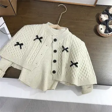 アイボリーカーディガン＋トップス