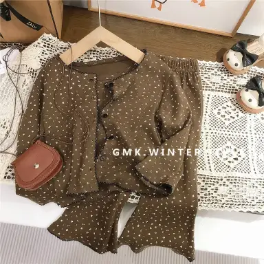 ブラウン