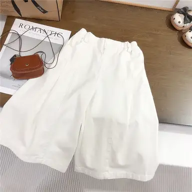 アイボリーパンツ