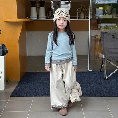 ブルー