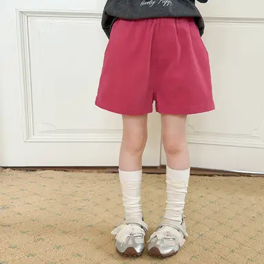 ダークピンクショートパンツ