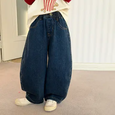 ダークブルーデニムパンツ