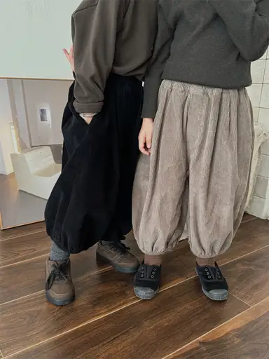 ベージュ