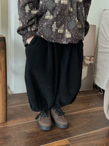 ブラック