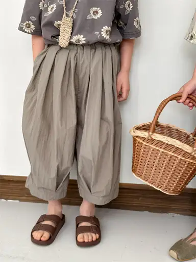 ベージュ