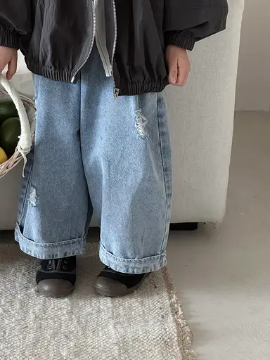 ブルー