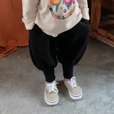 ブラック