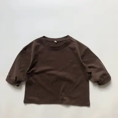 ダークブラウン