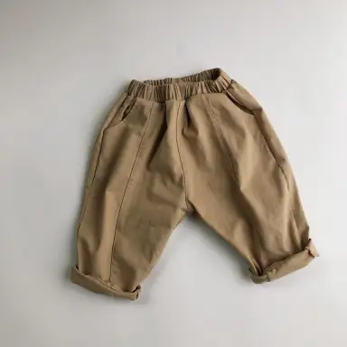 ベージュ