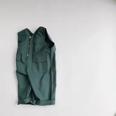グリーンサロペットパンツ