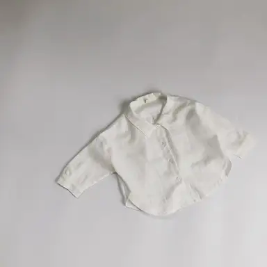 アイボリーシャツ