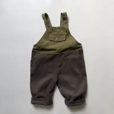 グリーンサロペットパンツ