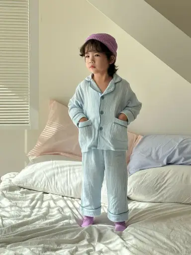 ブルー