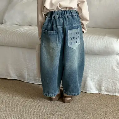 ミディアムデニムパンツ