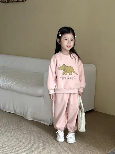 ピンク