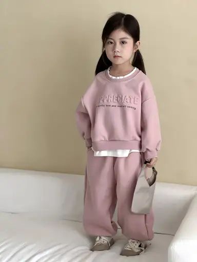 ピンク