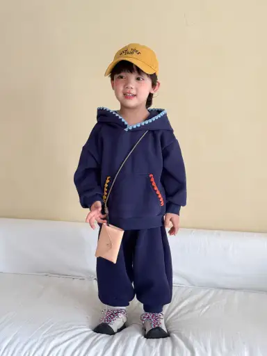 ネイビー