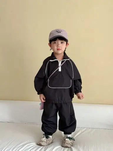 ブラック