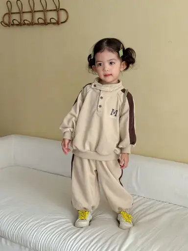 ベージュ