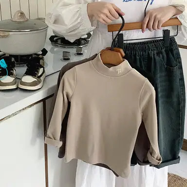 ベージュ トップス