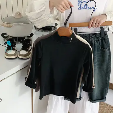 ブラック トップス